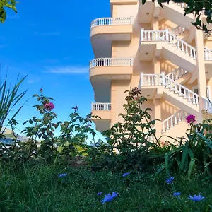 Apartment Lumra, Lukovë